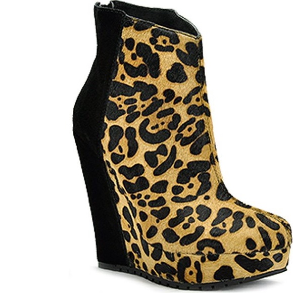 Kelsi Dagger Shoes - Kelsi Dagger Leopard/Black Huette Boots/Booties